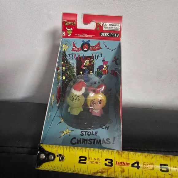 Dr. Seuss NEW The GRINCH Desk Pets - Grinch & Cindy Lou Who in Desk Pet Dome - Picture 5 of 5